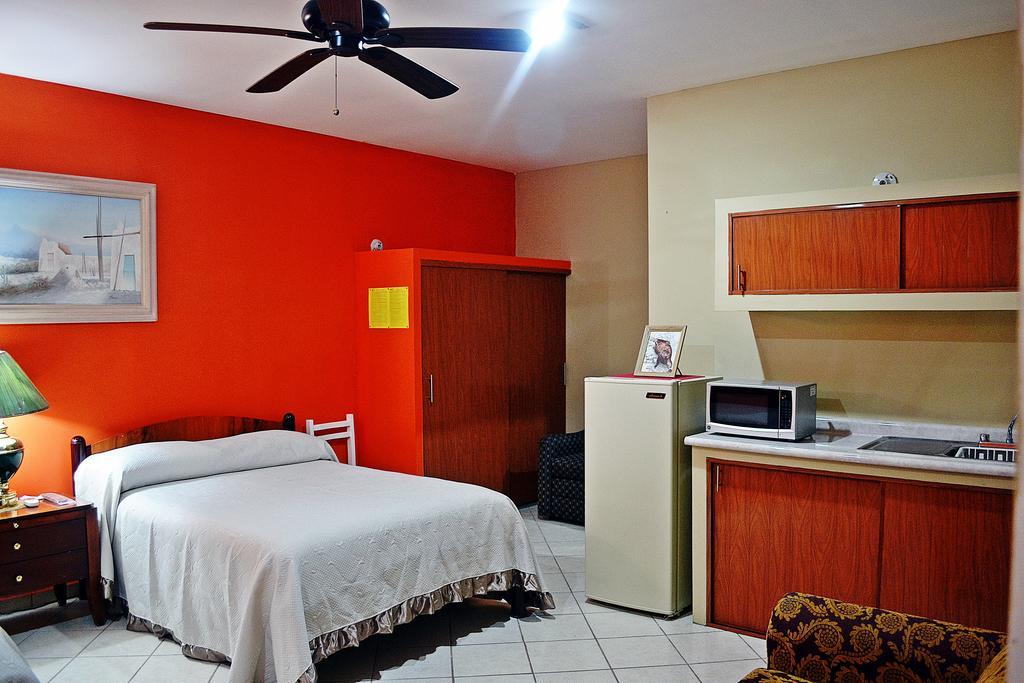 Hotel Marina Del Sol La Paz B.C.S Habitación foto